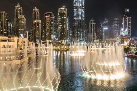 Dubai Fountain Lake Ride