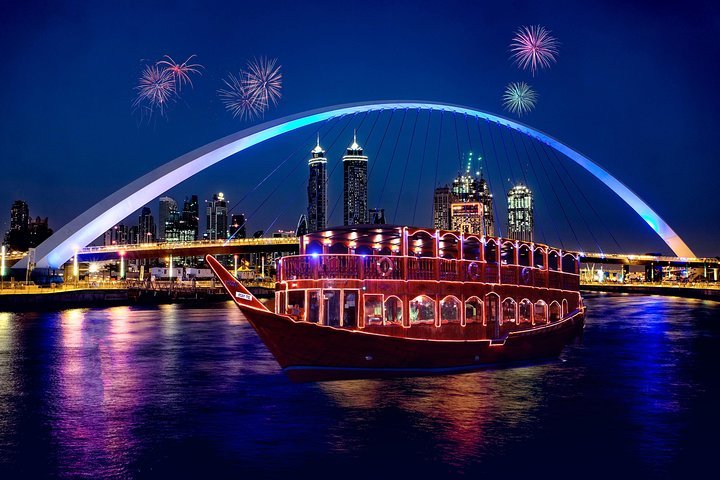 Dhow Cruise – Marina Tour